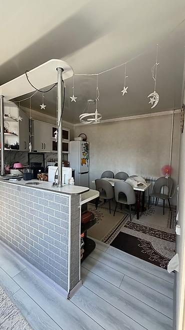 Продажа коттеджей и домов: 6 комнат и более, 210 м², 5 соток, Бишкек, Ак-Ордо ж/м Собственник — 19