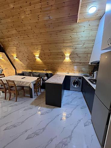 Günlük kirayə evlər: Qəbələ günlük ev - A-frame üslubunda, şüşə fasadlı modern kottec - — 6