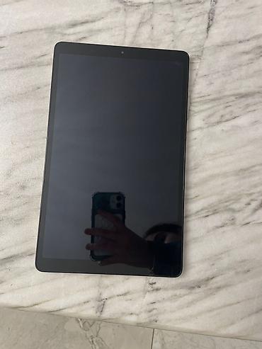 Digər planşetlər: Qızılı rəngdə planşet Xüsusiyyətlər: - İncə və yüngül alüminium — 5