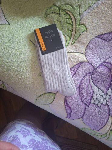 İdman geyimləri: Qadin corablari satilir,denesi 2 man;hamisi tezedir,etiketi uzerinde — 2