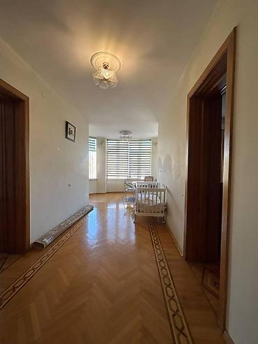 gence ev kirayesi: Bakıxanov qəs. 8 otaq, 370 kv. m, Kredit yoxdur, Orta təmir — 9
