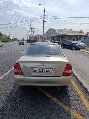 Mazda: Mazda 323: 2002 г., 2 л, Механика, Бензин, Седан — 5