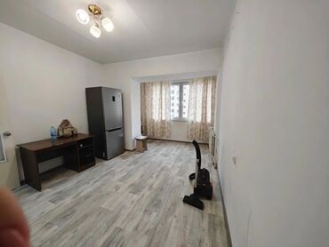 кв час ночь: 1 бөлмө, Кыймылсыз мүлк агенттиги, Чогуу жашоосу жок, Жарым -жартылай эмереги бар