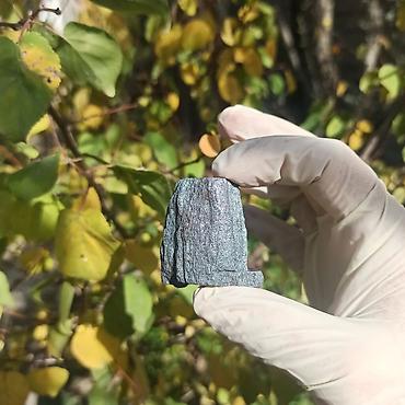 Digər kolleksiyalar: Təbii Hematit Daşı Satılır – Original Hematite | Qoruyucu və — 10