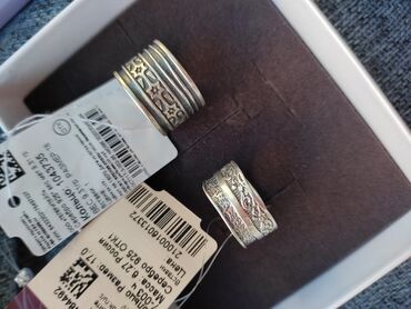 кольцо с янтарем: Новые кольца с современным дизайном Серебро. Размеры 18 и 17. По 2300