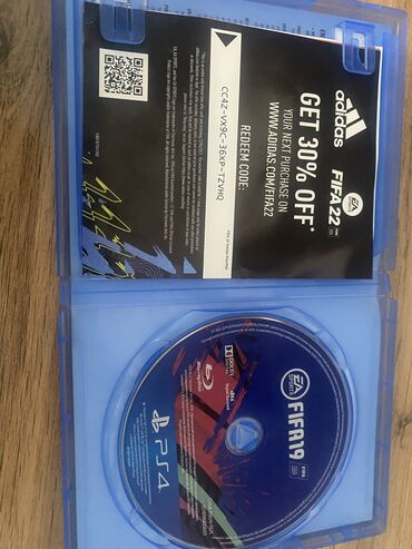 купить диск майнкрафт на пс3: FIFA 19 с обложкой FIFA 22 заляпанный может у кого то заработает у