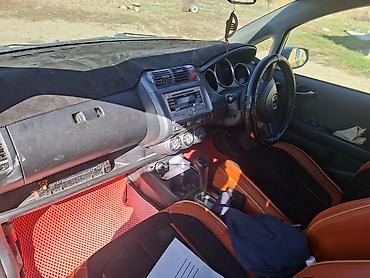 Haima: Honda Fit: 2005 г., 1.3 л, Автомат, Бензин, Хетчбек — 2