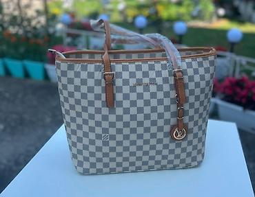 nine west torbica: Lous Vuitton torba sa karo uzorkom u svetlosivoj i beloj kombinaciji — 1