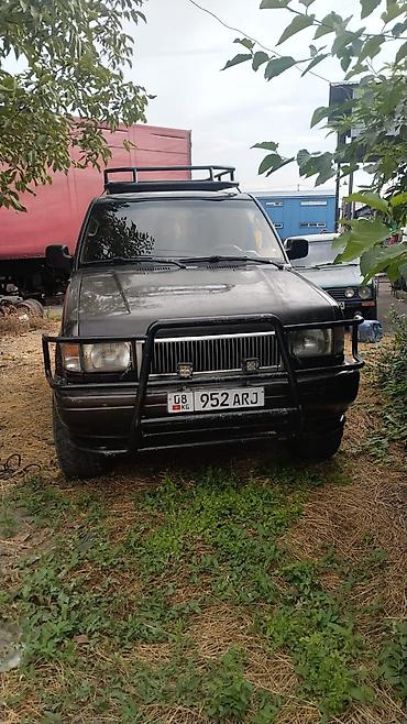 Isuzu Trooper: 1993 г., 2.9 л, Механика, Дизель, Внедорожник at lalafo.kg Isuzu Trooper: 1993 г., 2.9 л, Механика, Дизель, Внедорожник