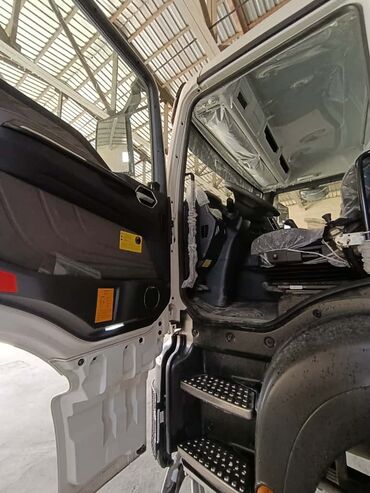 Грузовики: Грузовик, Howo, Дубль, 7 т, Новый — 10