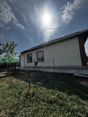продаю дом в каинде: Дом, 110 м², 5 комнат, Риэлтор, Косметический ремонт