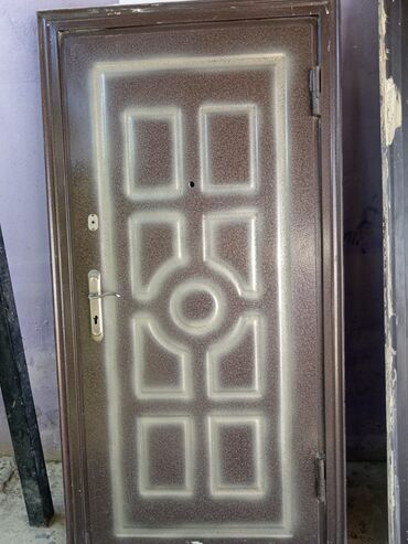qapilari qiymeti: Dəmir Giriş qapısı 90x205 sm, İşlənmiş