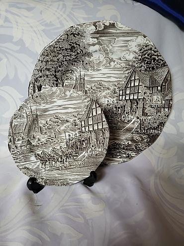 Ostali antikviteti: Engleski servis za poslastice Staffordshire iz 70ih. Engleski servis — 8