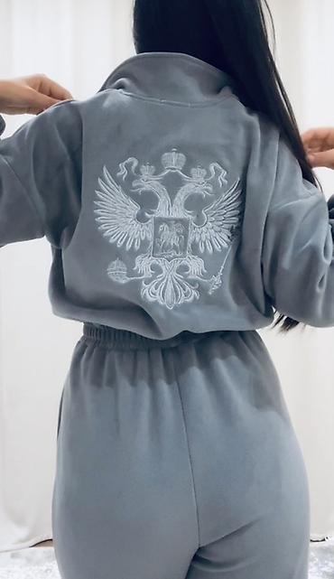 Айымдардын кийими: Женский спортивный костюм из мягкого велюра, серого цвета. - — 2