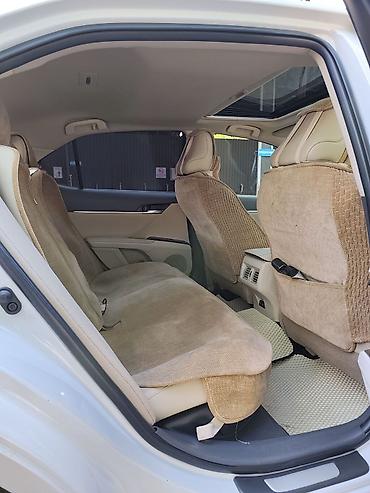 ls 400: Toyota Camry: 2018 г., 2.5 л, Автомат, Гибрид, Седан — 5
