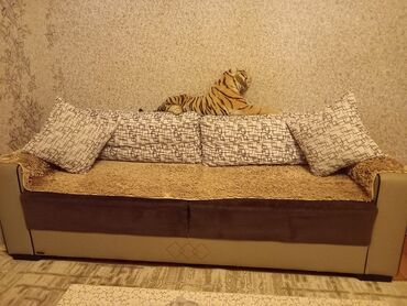 metbext divani: Divan