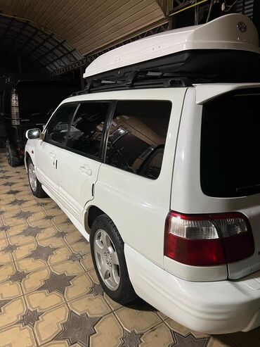 Subaru: Subaru Forester: 2000 г., 2 л, Автомат, Бензин