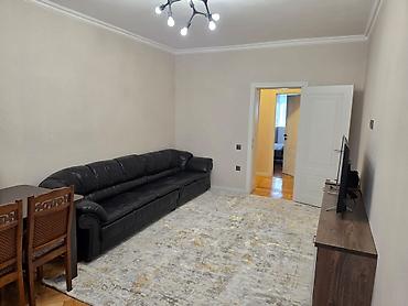 1 otaql: Nerimanov rayonu Tehsil Nazirliyinin yaninda 5mertebeli binanin 5ci — 1