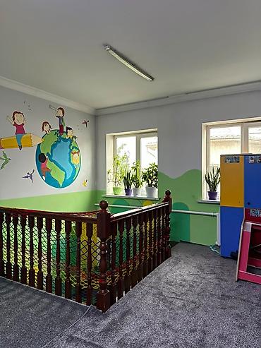 Кыймылсыз мүлк: Продается дом в Кызыл Аскере, 200 м² на участке 5 соток. 2 этажа — 8
