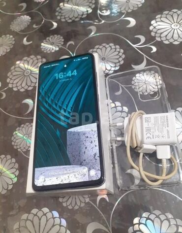 telfon ucun divar kagizlari: Samsung Galaxy A52, 256 GB