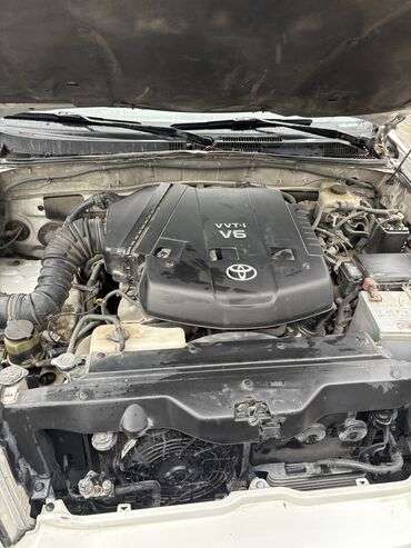 Toyota: Toyota Land Cruiser Prado: 4 l | 2006 il — 13