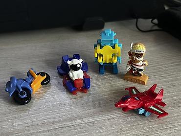 marvel legends: Набор небольших детских игрушек/киндера-сюрприза: - Красный — 1