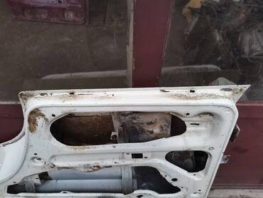 Auto delovi: Vrata zadnja desna Lada 2105,2107 Riva u beloj boji broj 3. Vrata su — 11