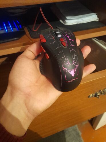 Masaüstü kompüterlər və iş stansiyaları: Tecili elim yandida satilir. tel sistem blokun 3 ay evvel 600 azn — 8