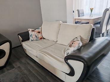 forma ideale ugaone komode: Trosed + dvosed + fotelja – set za dnevnu sobu

Za vise info. inbox — 5