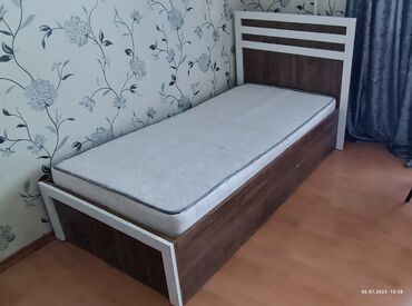 шикарная кровать: İşlənmiş, Təknəfərlik çarpayı, Bazalı, Matras ilə, Siyirməsiz