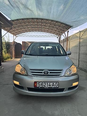 приём катализатора: Toyota Avensis Verso: 2004 г., 2 л, Механика, Дизель, Минивэн — 1