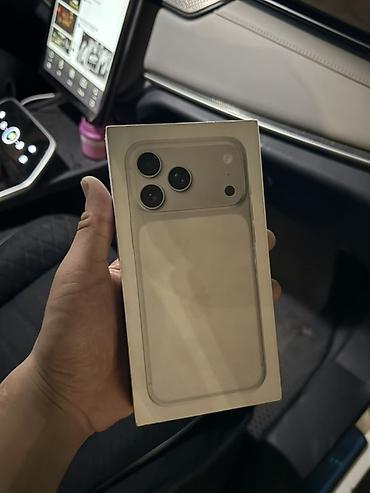 iphone x plus: IPhone 17 Pro Max, Б/у, Белый, Коробка — 1