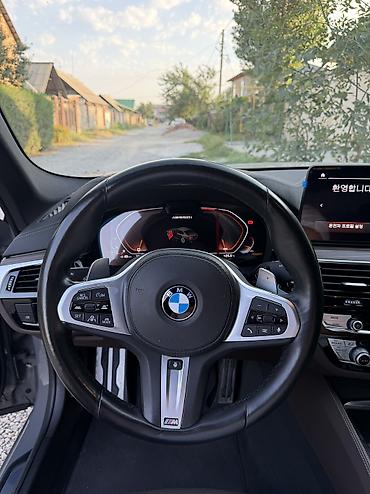 performance: BMW 5 series: 2021 г., 4.4 л, Бензин, Седан — 8