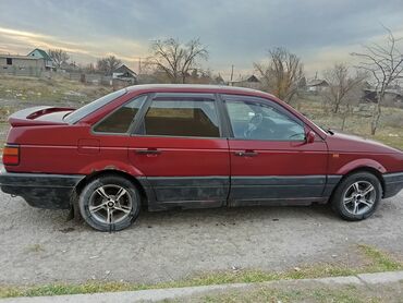 Volkswagen: Volkswagen Passat: 1990 г., 1.8 л, Механика, Бензин, Седан at lalafo.kg — 5 Volkswagen: Volkswagen Passat: 1990 г., 1.8 л, Механика, Бензин, Седан — 5