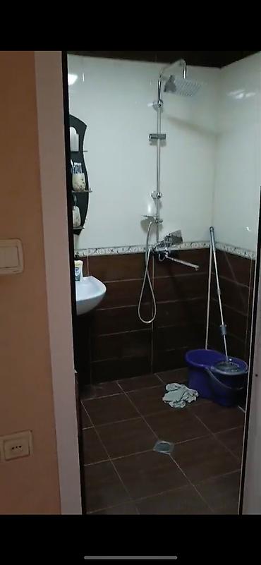 azadliq ev: Bakı, 3 otaqlı, Köhnə tikili, 80 kv. m — 2