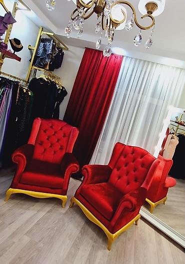 2 ədəd qırmızı kreslo satılır. - Material: yumşaq məxməri parça -