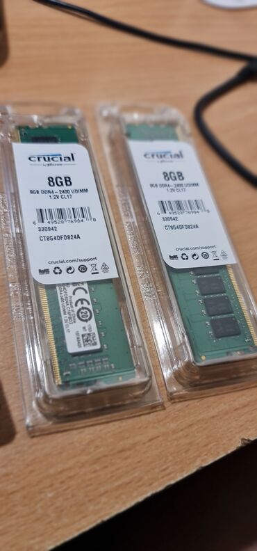 оперативная память для серверов 1: Оперативная память, Б/у, Crucial, 16 ГБ, DDR4, 2400 МГц, Для ПК