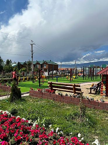 Иссык-Куль 2026: Коттедж, коттедж с тремя спальными ЦО Радуга West, Кош-Кол, Детская площадка, Парковка, стоянка, Охраняемая территория — 20