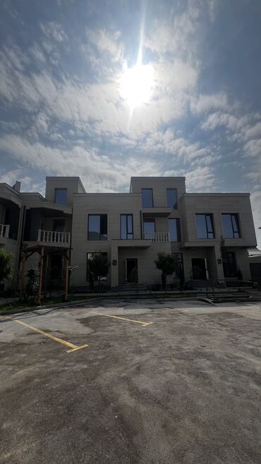 шербакова продаю дом: Таунхаус, 250 м², 5 комнат, Риэлтор, ПСО (под самоотделку)