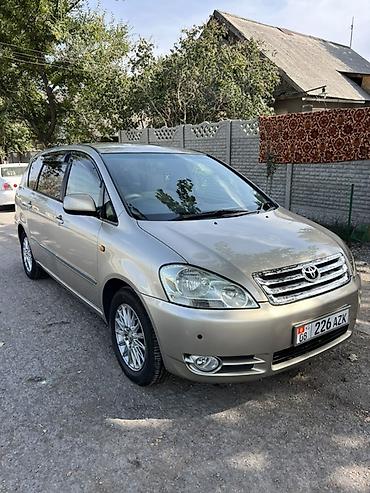 заз сенс: Toyota Ipsum: 2003 г., 2.4 л, Автомат, Бензин, Минивэн — 1