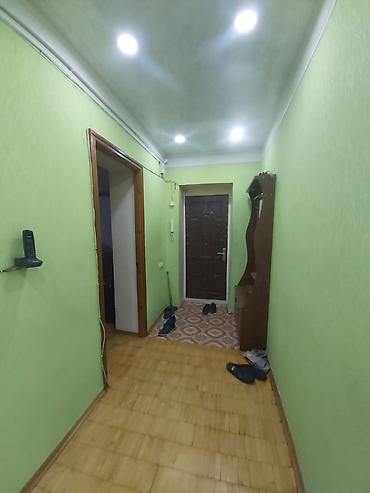 qebelede ev satilir: Bakı, 4 otaqlı, Köhnə tikili, 85 kv. m — 4