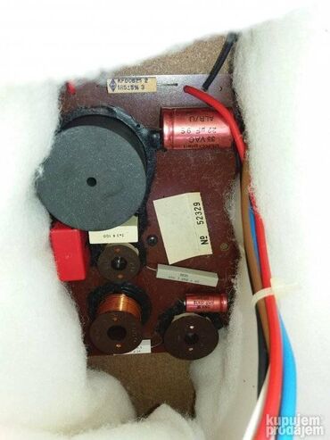 Zvučnici i stereo sistemi: Z. k. KS za 10 inca- furnirane. -teske kutije sa stranicama 2,8cm; — 3