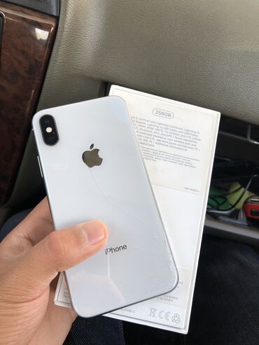 Apple iPhone: IPhone X, Б/у, Коробка, 82 %