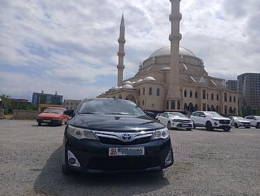 Toyota Camry: 2012 г., Гибрид, Седан