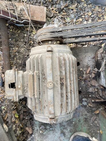 Другое оборудование для производства стройматериалов: Гильотина, разматыватель ( клеть) остаток кровельного металла, все — 25