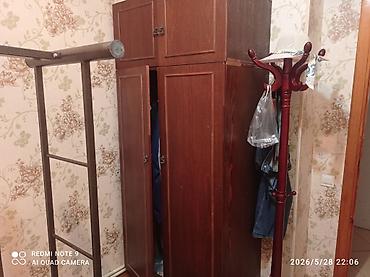 cay evi kiraye: Geniş oturacaq səthi və yumşaq arxa yastıqları olan rahat divan dəsti — 4