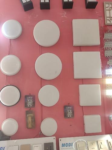 seyf qapi bezekleri: Müxtəlif ölçülərdə LED plafon və divar/tavan işıqlandırma panelləri — 1