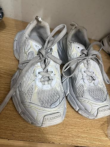 Balenciaga Track tipli idman ayaqqabıları - Rəng: açıq boz/ağ lalafo.az -da — 3 Balenciaga Track tipli idman ayaqqabıları - Rəng: açıq boz/ağ — 3