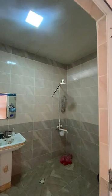 Köhnə tikili: Satılır: 3 otaqlı mənzil + 2 eyvan(balkon) + mətbəx Ponarama Mənzərə — 2