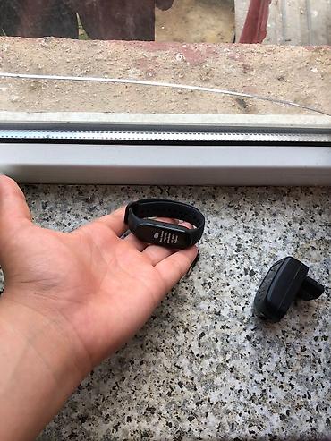 xiaomi mi band 1: Xiaomi Mi Band 5/6 tipli fitness qolbağı - Rəng: qara, silikon qayış — 5